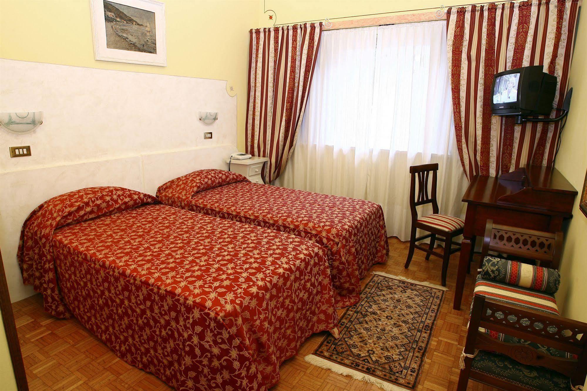 Ai Ronchi Motor Hotel Brescia Zimmer foto